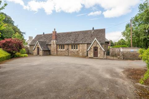 4 bed property, in Kilverts School, £550,000