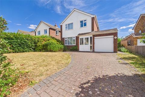 3 bed property, in Pine Ridge Road, £450,000