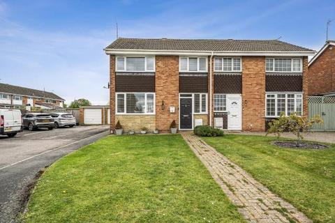 3 bed property, in Poltondale, £340,000
