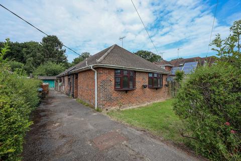 2 bed property, in Valebridge Road, £435,000