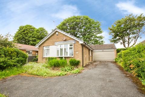 3 bed property, in Ling Royd Avenue, £250,000