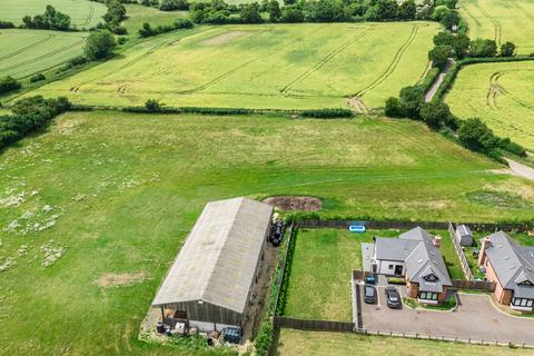 Studio, in Ongar, £535,000