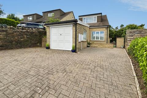 3 bed property, in Haycliffe Lane, £295,000