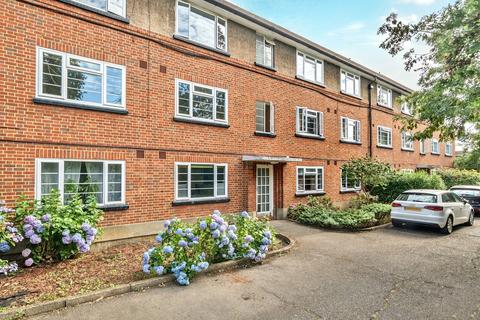 2 bed property, in Wilmer Crescent, £379,950