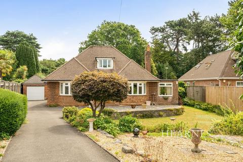 2 bed property, in Burnham Drive, £500,000