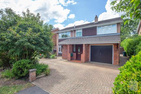 4 bed property, in Karen Close, £400,000
