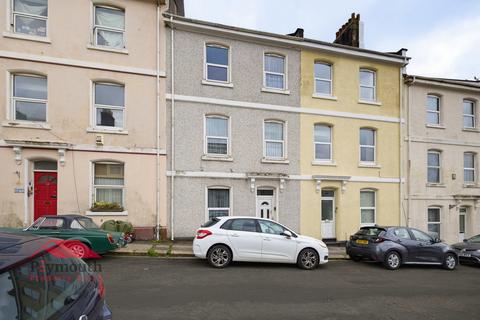 4 bed property, in Herbert Place, £270,000