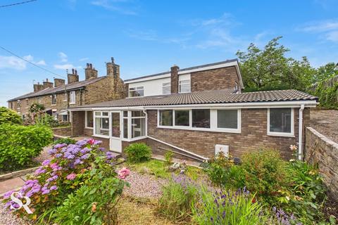 4 bed property, in Moor End Road, £638,000