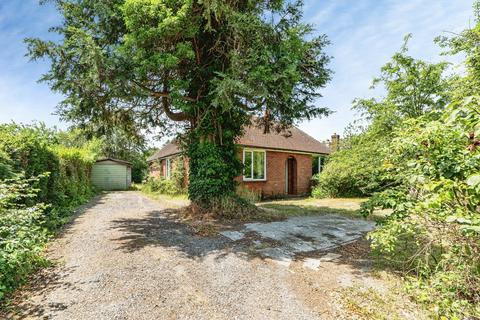 4 bed property, in Aldermaston Road, £525,000