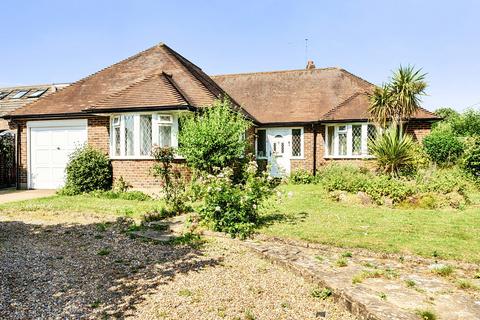 3 bed property, in Woodroyd Avenue, £625,000