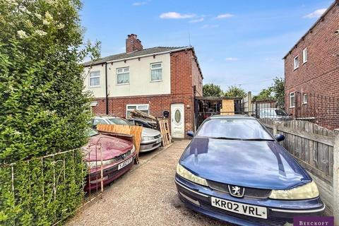 3 bed property, in Roebuck Street, £129,950