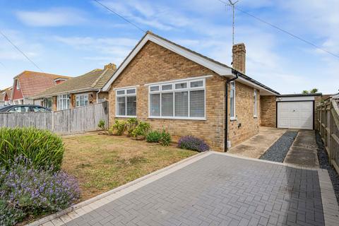 3 bed property, in Cavell Avenue North, £390,000
