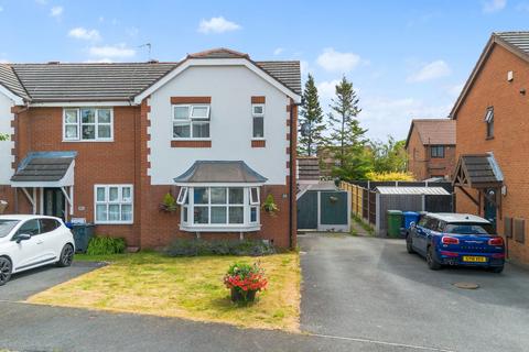 3 bed property, in Matlock Close, £279,980