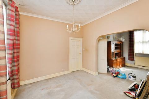 3 bed property, in Riga Terrace, £140,000