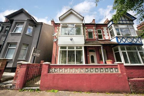 5 bed property, in Conway Road, £400,000