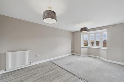 2 bed property, in Falconer Way, £125,000