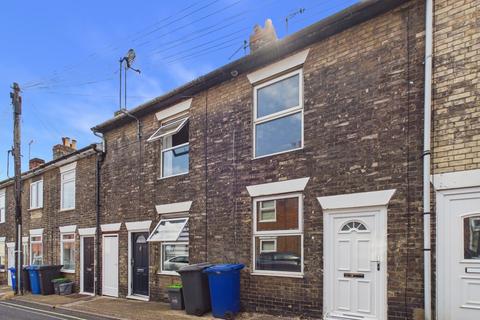 2 bed property, in Peckham Street, £180,000
