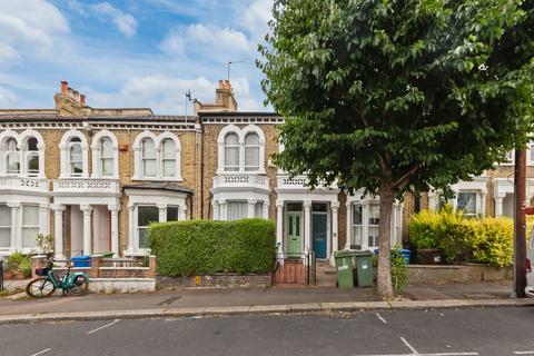 3 bed property, in Crofton Road, £650,000