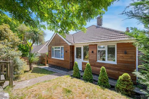 3 bed property, in Tumulus Road, £595,000