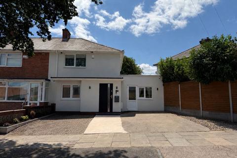 3 bed property, in Dulwich Road, £300,000