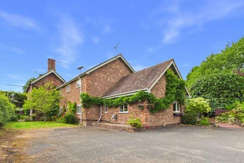 8 bed property, in Bridgnorth WV16, £1,350,000