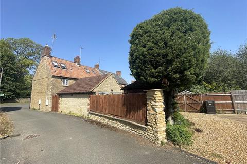 2 bed property, in 13 Northampton Road, £250,000