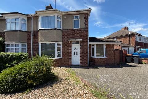 3 bed property, in Douglas Crescent, £375,000