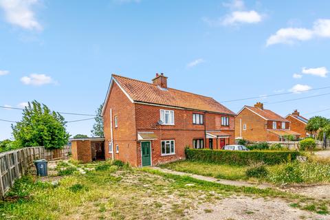 3 bed property, in 3 Norwich Road, £100,000
