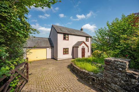 4 bed property, in Llanvihangel Crucorney, £450,000