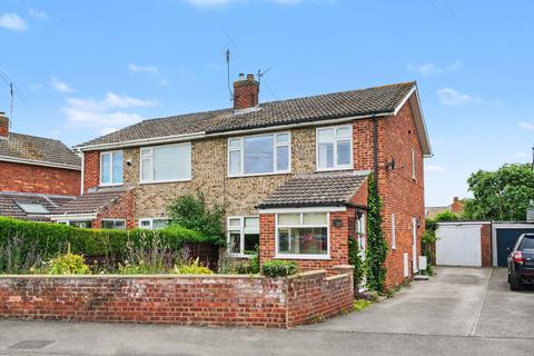 3 bed property, in Marina Way, £250,000