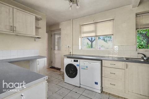 3 bed property, in Highbury Road, £160,000