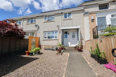 3 bed property, in Erskine Road, £165,000