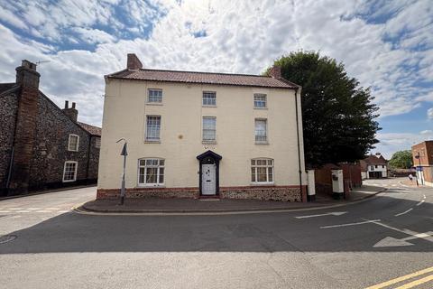 7 bed property, in Raymond Street, £370,000