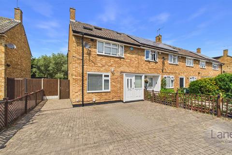 3 bed property, in Limes Road, £550,000