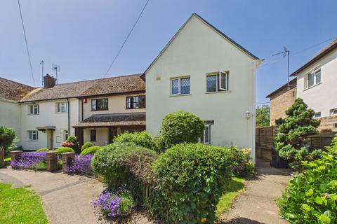 3 bed property, in Brookside, £280,000
