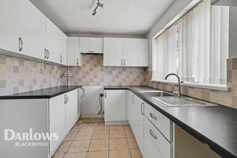 3 bed property, in Blackwood NP12, £135,000