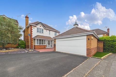 4 bed property, in Middlefield Drive, £525,000
