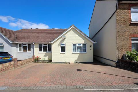2 bed property, in St. Marys Road, £350,000