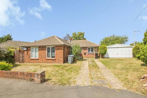 3 bed property, in St. Ives Close, £375,000