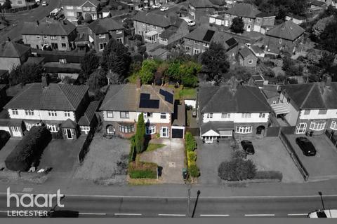 3 bed property, in Aylestone Lane, £250,000
