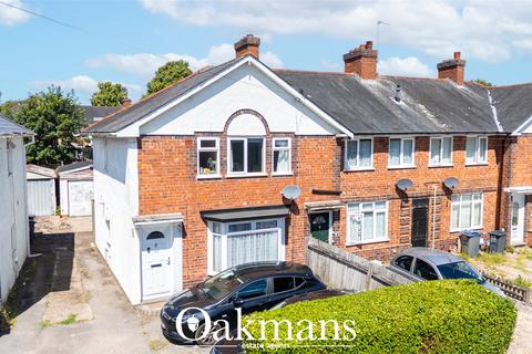 3 bed property, in Langstone Road, £240,000
