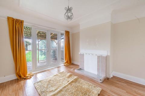 3 bed property, in Bellamy Drive, £465,000