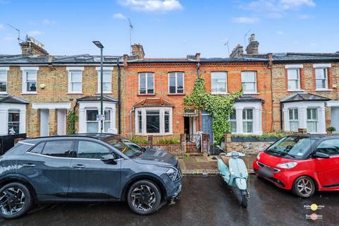 2 bed property, in 115 Haliburton Road, £590,000