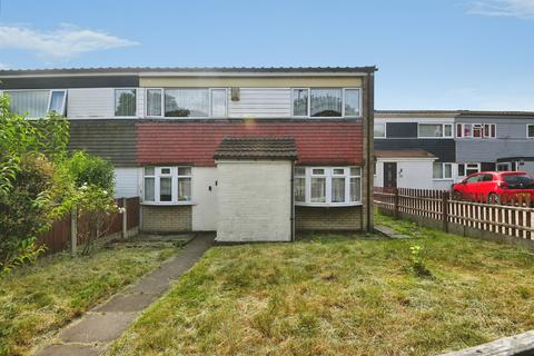 3 bed property, in Moorend Avenue, £170,000