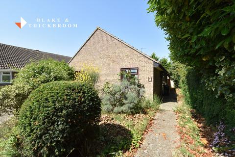 3 bed property, in Stanmore Close, £240,000