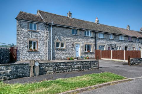 3 bed property, in Stoney Close, £275,000