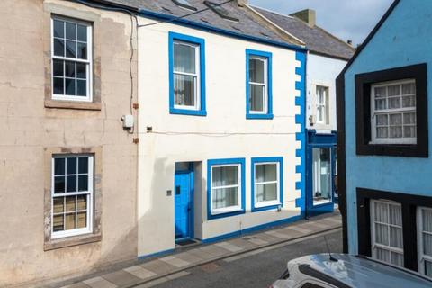 4 bed property, in The Beach House, £145,000