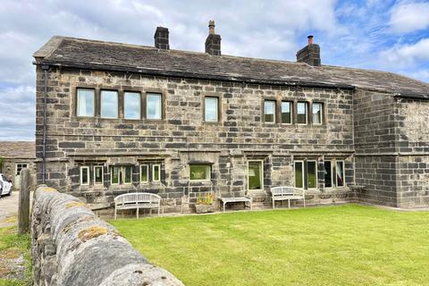 4 bed property, in Height Farm, £850,000