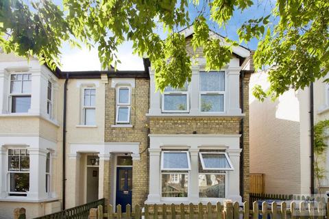 3 bed property, in Naylor Road, £765,000