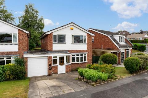 4 bed property, in March Drive, £370,000